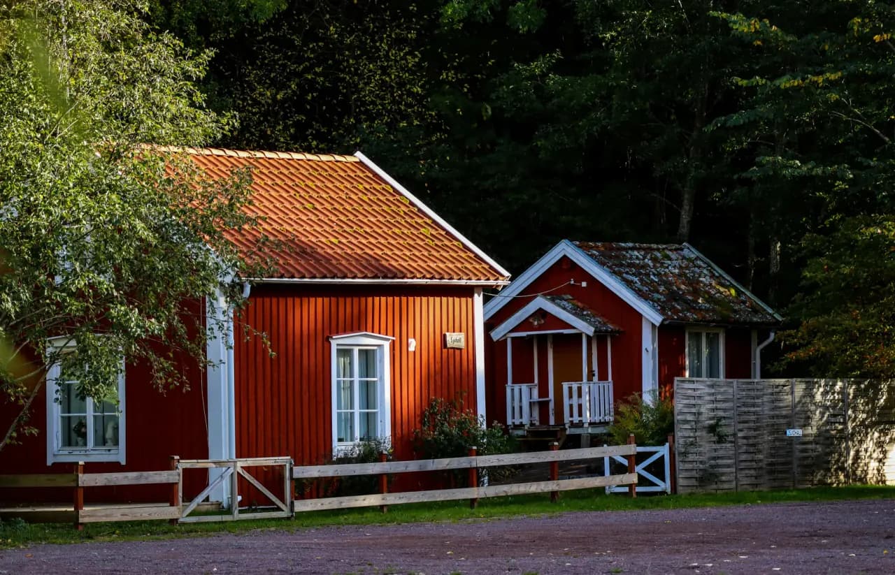 Frittliggende enebolig i et etablert boligområde